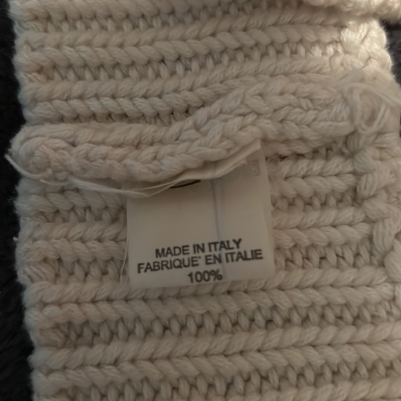 Ladies small cropped tops - Picture 3 of 3